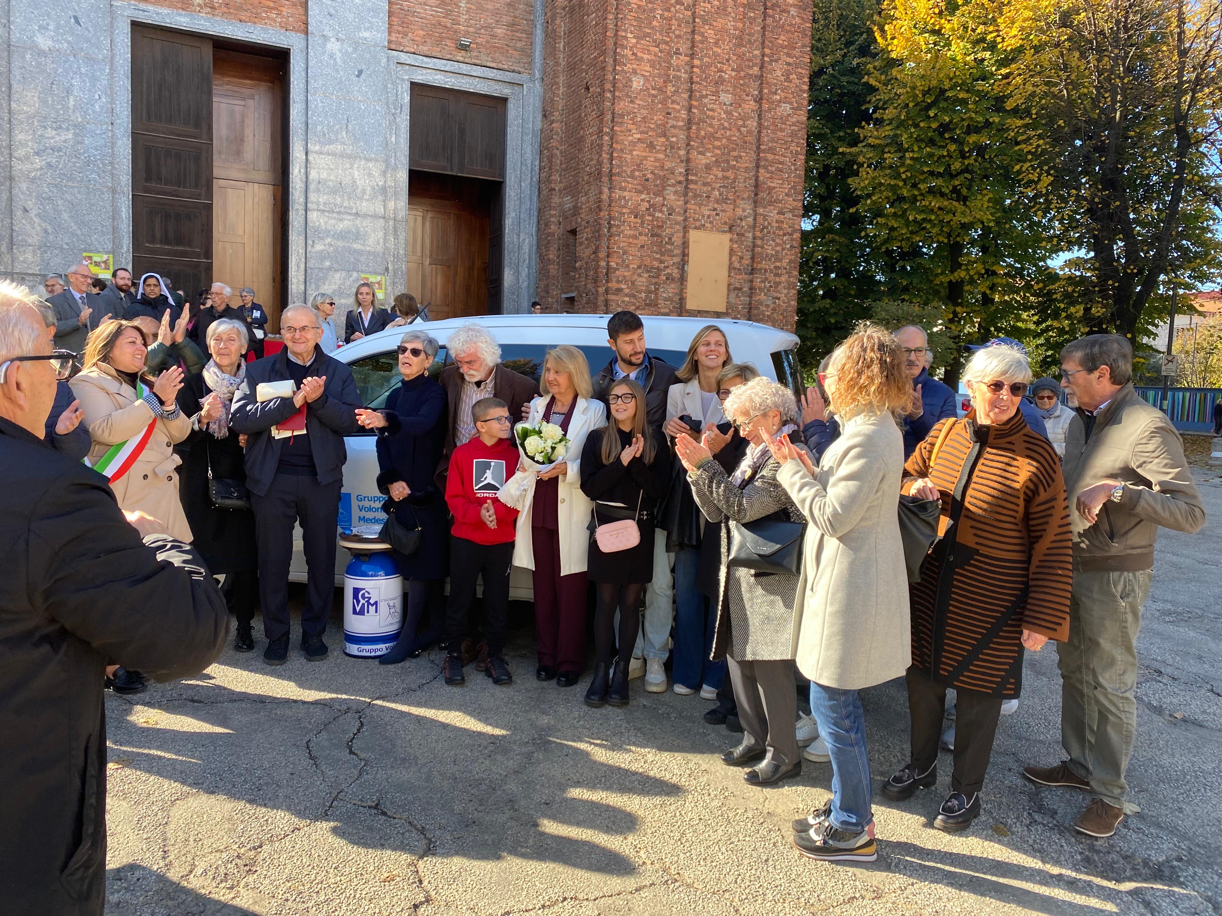Renault Kangoo donato al Gruppo Volontari Medesi